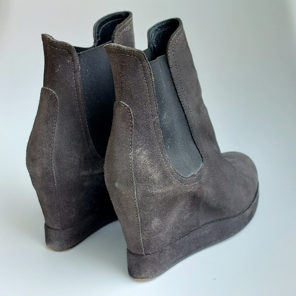 Surface to Air anthracite suede Alley Ankle wedge booties, EU40, GUC - Picture 7 of 14